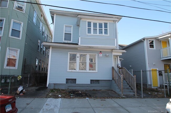 Building Photo - 117 Caroline St Rental