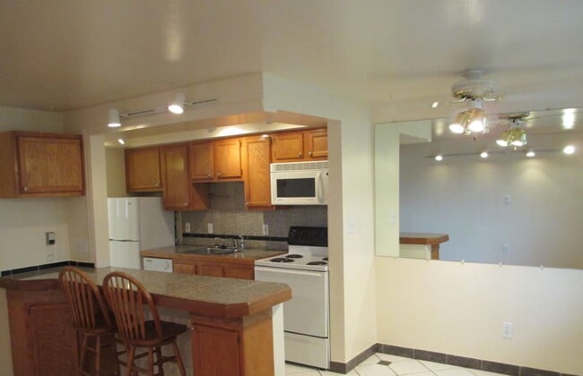 Photo - TOP FLOOR South Boulder 1 BD AVAILABLE NOW... Unidad 660-302
