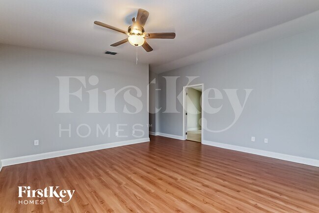 Photo - 5121 44th Ave N