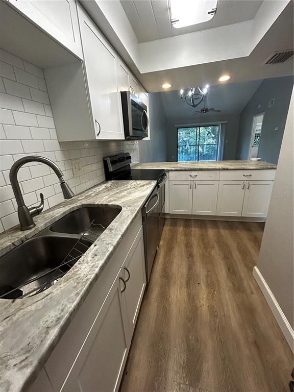 Photo - 4089 Lake Forest Dr