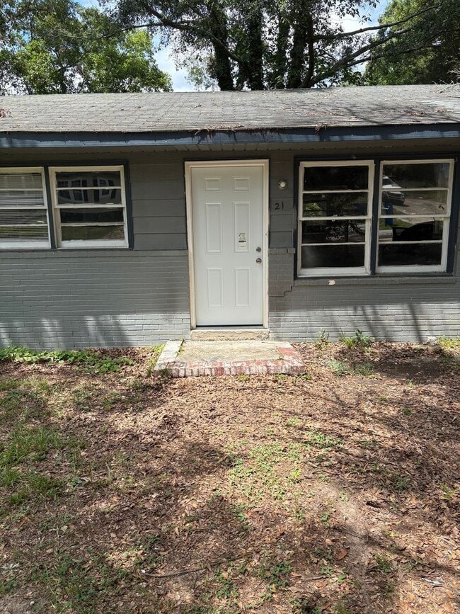 Building Photo - 21 Patch Dr Rental