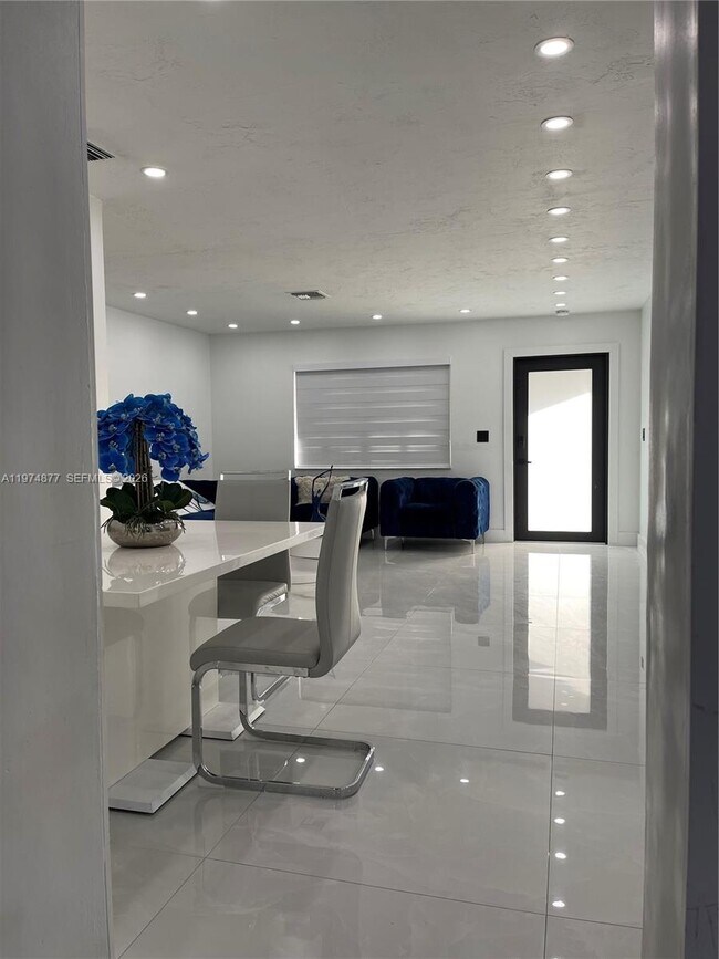 Photo - 1791 SW 3rd St