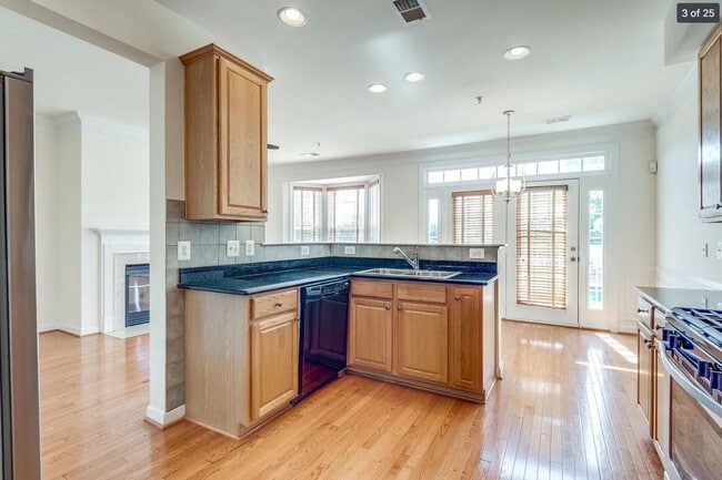 Photo - 2458 Curie Ct Unit 22