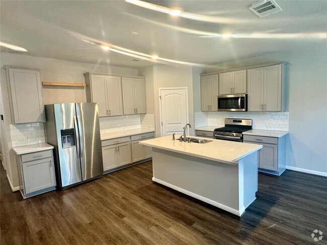 Building Photo - 112 Buckthorn Dr Rental