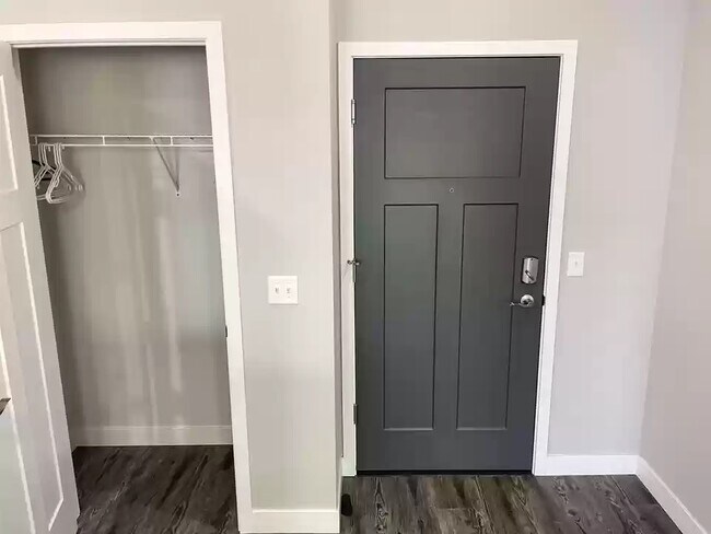 Photo - 1501 N Windsor Ave Unidad 205