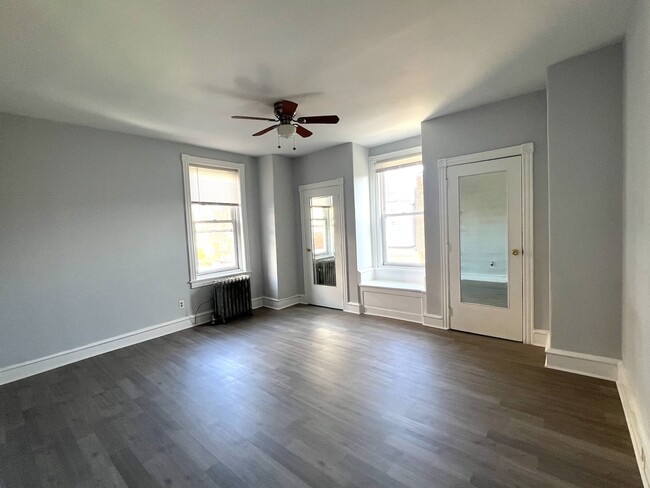 5131 N 11th St Unidad Second Floor