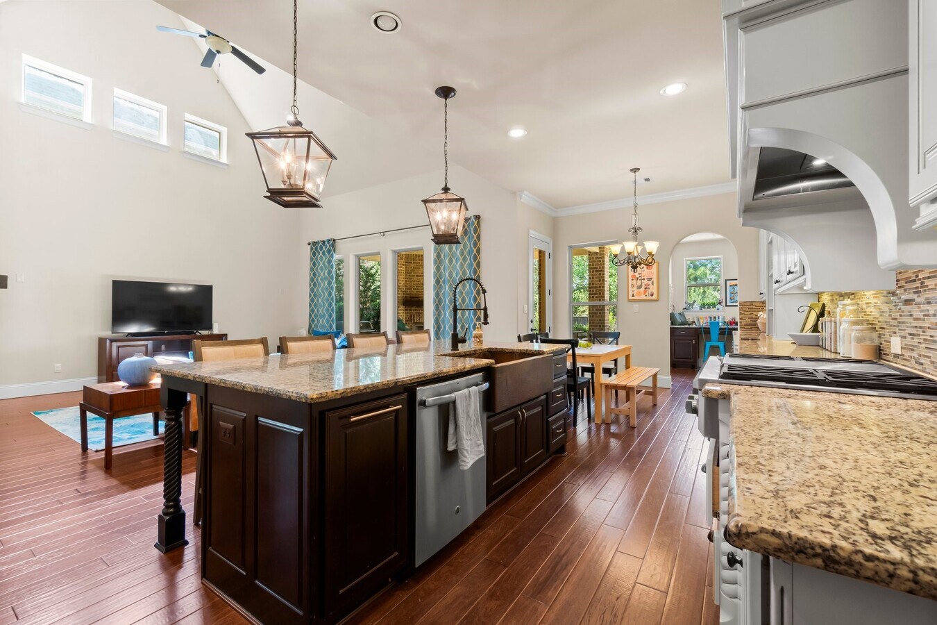 Photo - 30 Beacons Light Pl