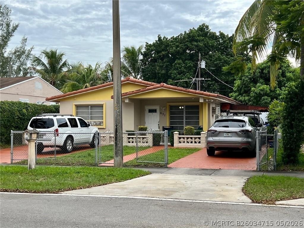 Photo - 631 Tamiami Canal Rd