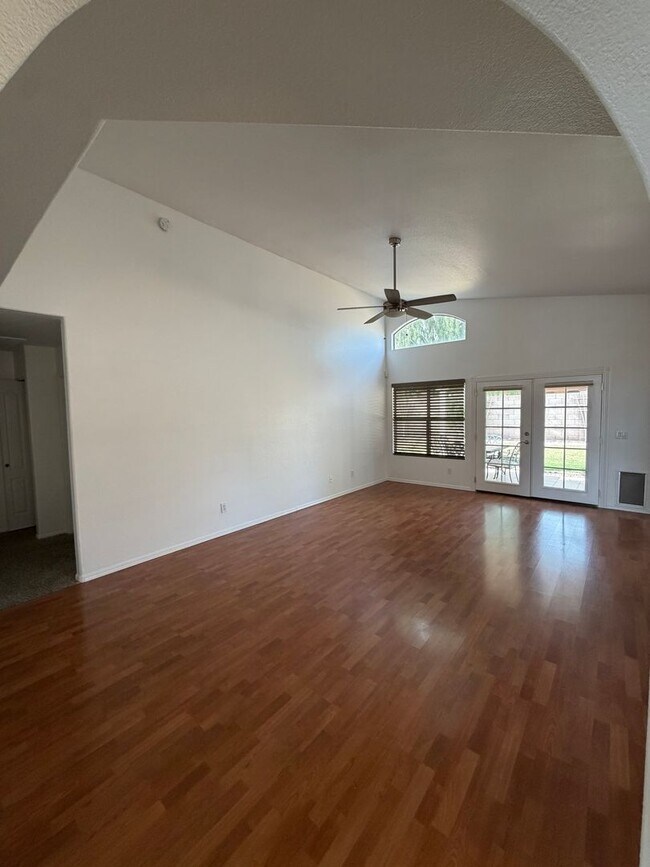 Photo - Stunning 3 bedroom, 2 bath home