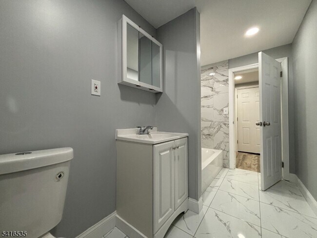 Photo - 318 E 1st Ave Unit 2