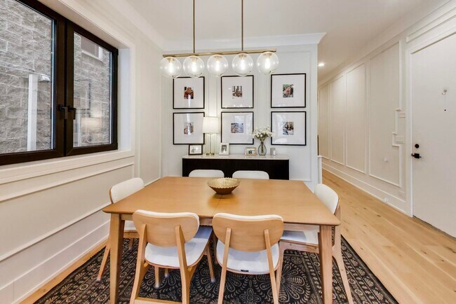 Photo - 3219 N Seminary Ave Unit 1N