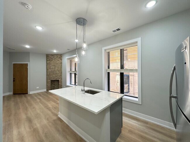 Photo - 451 W Belden Ave Unidad 71