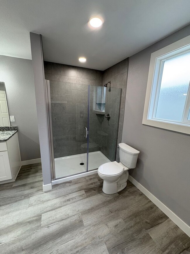 Photo - 4 bedroom, 2 bath house located in Downtown Stayton, OR