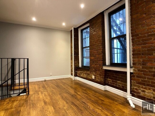 Building Photo - E 13TH ST.