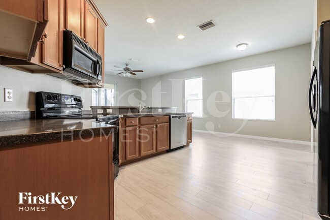 2553 Hobblebrush Dr