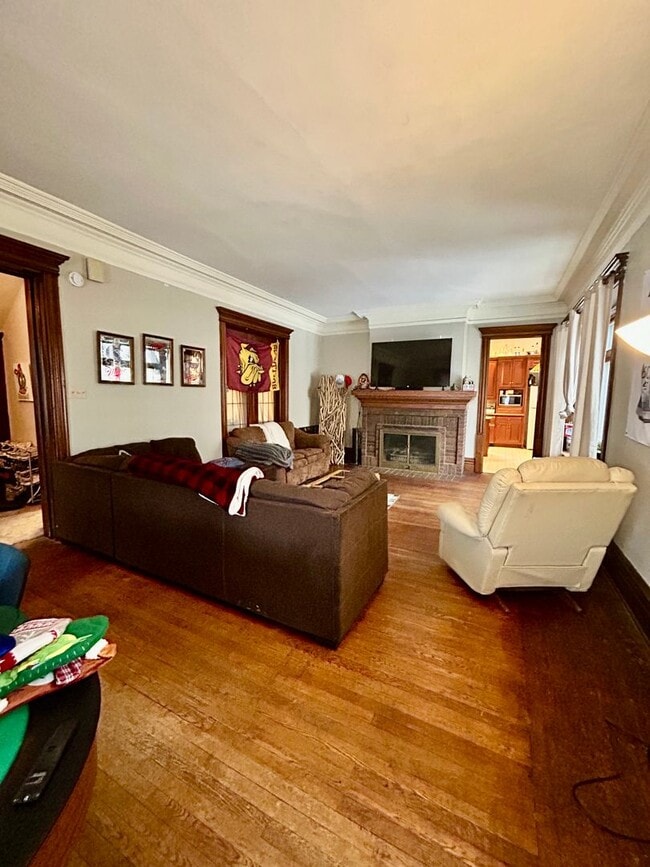 Photo - 2115 E 1st St Unit Main Floor