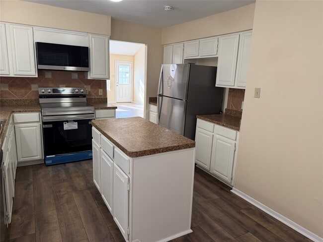 Building Photo - 9 Dewthread Ct