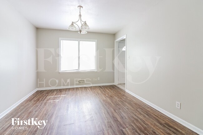 Photo - 3508 S Leslie Ave