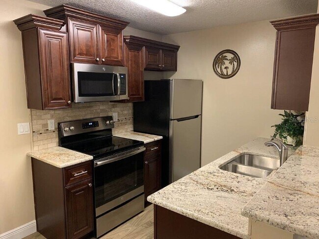 Photo - 2612 Grassy Point Dr Unit 102