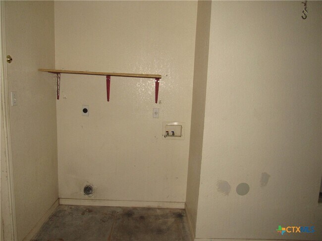 Photo - 3807 Hitchrock Dr