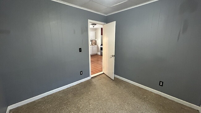 Photo - Cozy 3-Bed / 1-Bath Apartment in the Heart of Biddeford Unit Apt 2