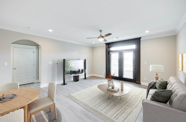 3BR, 2BA
