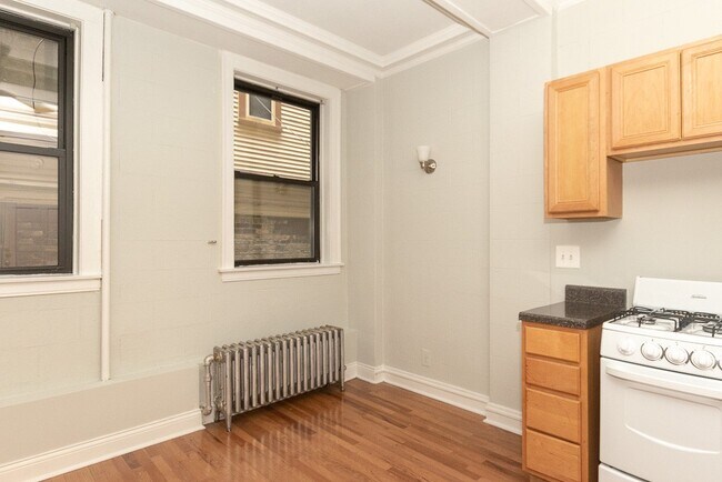 Photo - 4752 N Paulina Unit 301