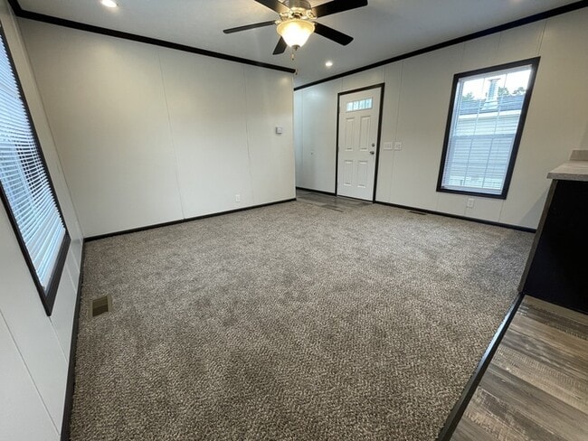 Photo - 16205 Normandy St