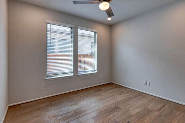 Photo - 125 Rangel Dr