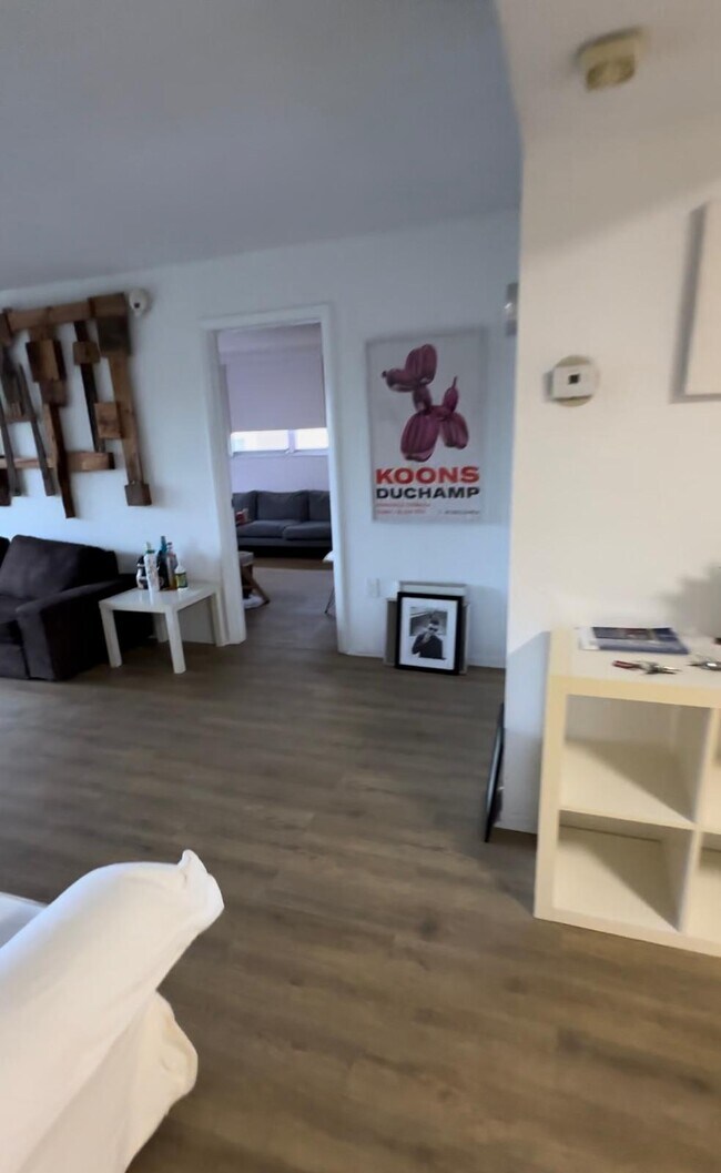 Photo - 12500 NE 15th Ave Unidad 406