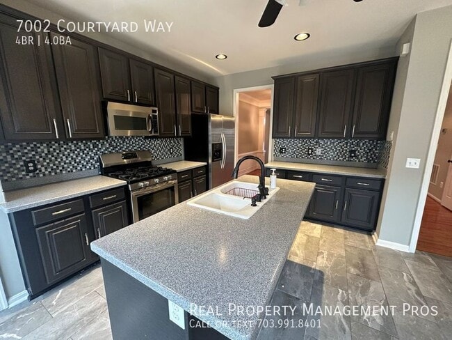 Photo - 7002 Courtyard Way
