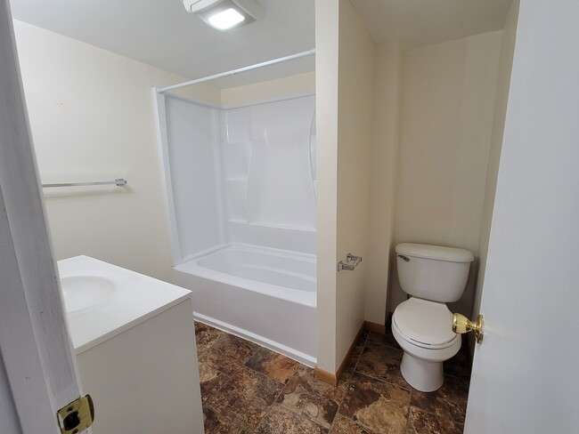 Photo - 215 N Green St
