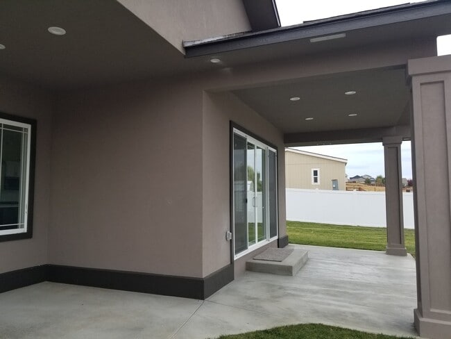 Photo - Occupied, do not disturb tenants. West Valley 3 bedroom 2.5 bath plus an office, custom built re...