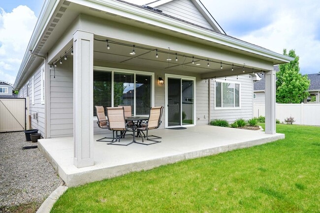 Photo - Elegant and Pristine Post Falls Home