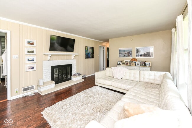 Photo - 1220 Oak Ridge Dr