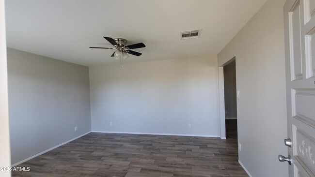 Building Photo - 905 N Ocotillo Dr