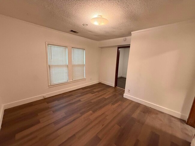 Photo - 1233 Elm Ave Unit a