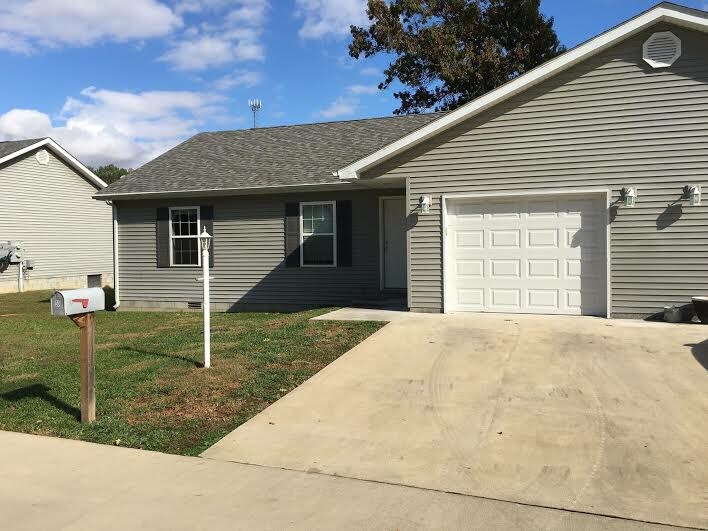 Photo - 32 Fox Hollow Dr