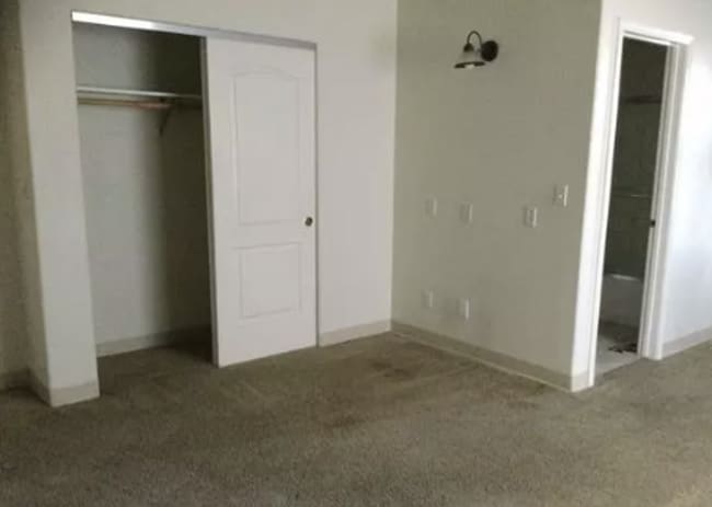 Photo - Studio Rental Near UNR