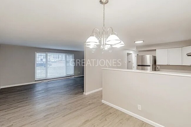 Photo - 4444 W Washington St