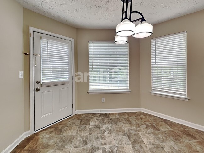 Photo - 233 Biltmore Way