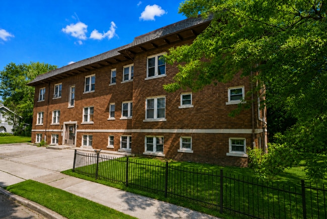 Building Photo - 111 Hollinger Ave Unit Apt. 8