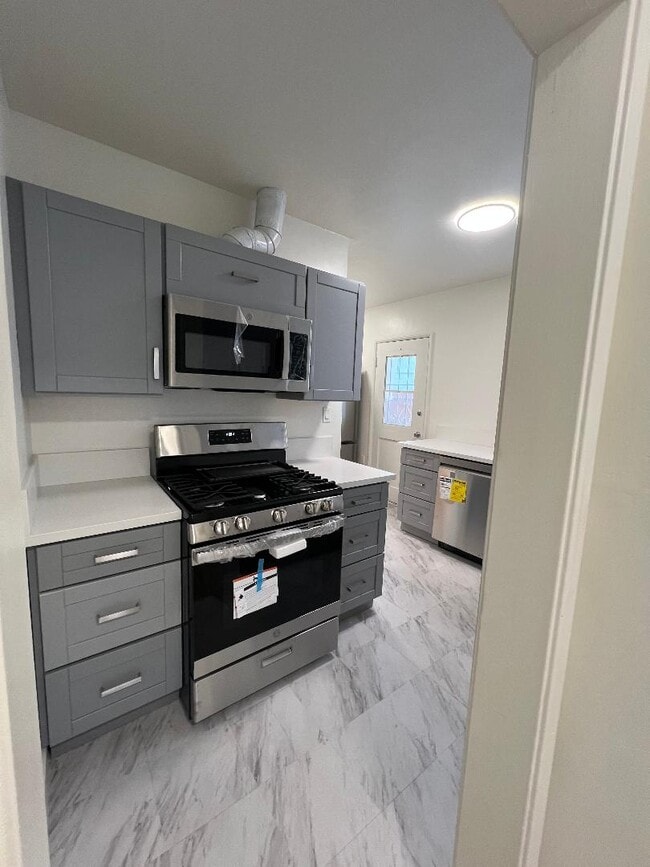 Photo - 2036 Colby Ave