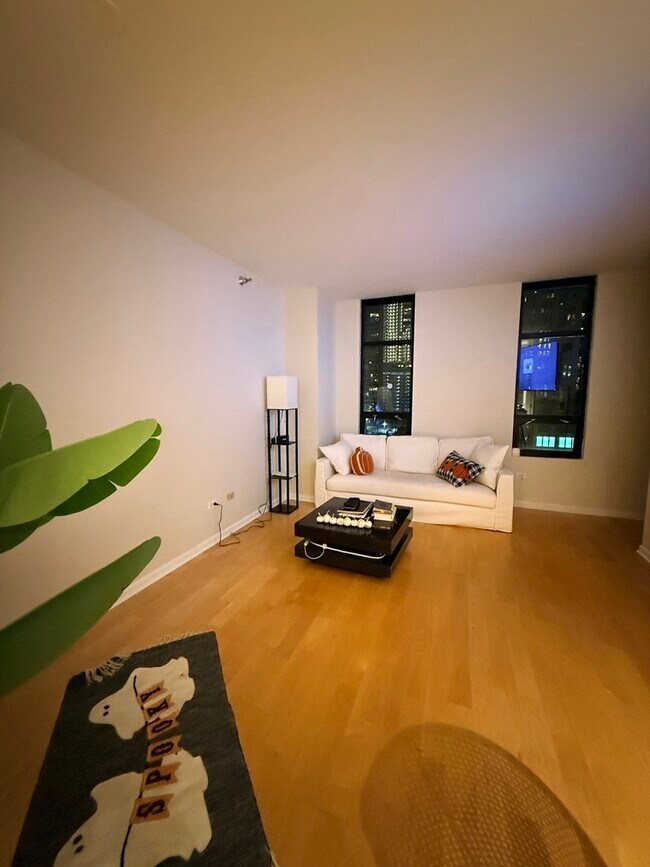 Photo - 1255 S State St Unidad 905