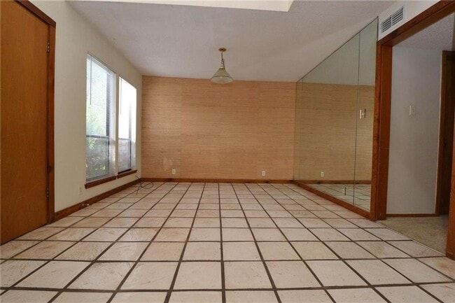 Photo - 5311 Doe Valley Ln