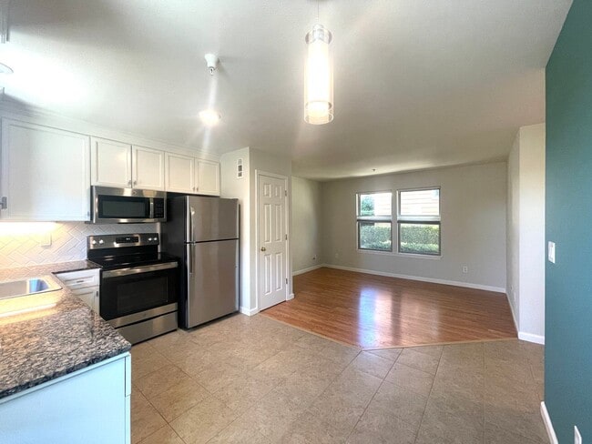 Building Photo - Beaumont Court Unit 109 Rental