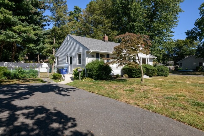 Photo - 361 Meadowbrook Ave