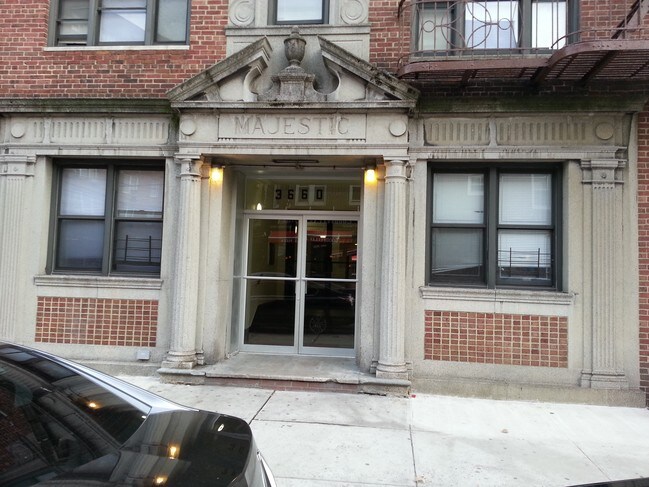 Entrada principal - The Majestic