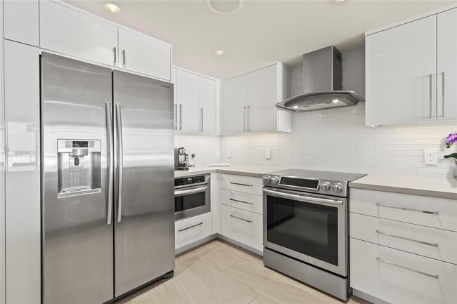 Photo - 800 SE 20th Ave Unit 809