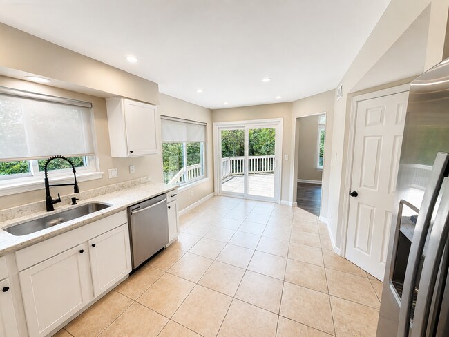 Photo - Updated 3BR Niceville Home with Soaring Ceilings, Luxury Primary Suite & Spacious Cul-de-Sac Lot